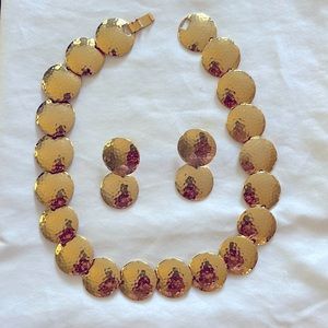 Necklace and earring set